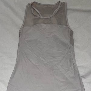 Selling lululemon clothes for 40 dollars each Willing to accept reasonable offer